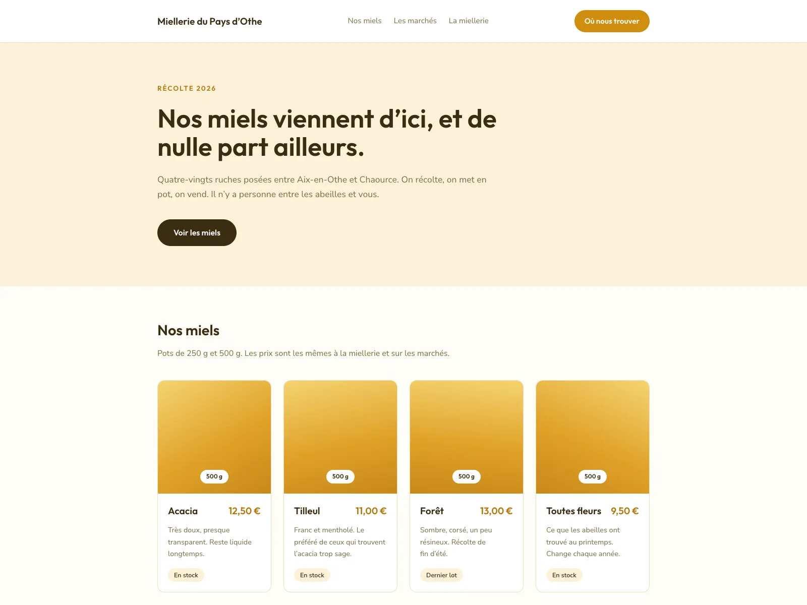 Accueil de la Miellerie du Pays d’Othe : bandeau ambre, cartes de pots de miel avec leurs prix.